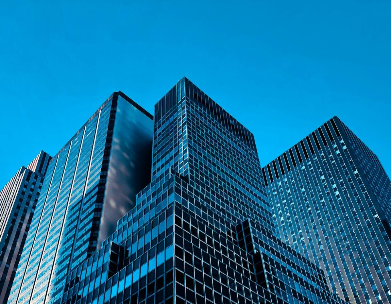 Corporate-style building symbolizing Vista Community Clinic’s digital health system issues